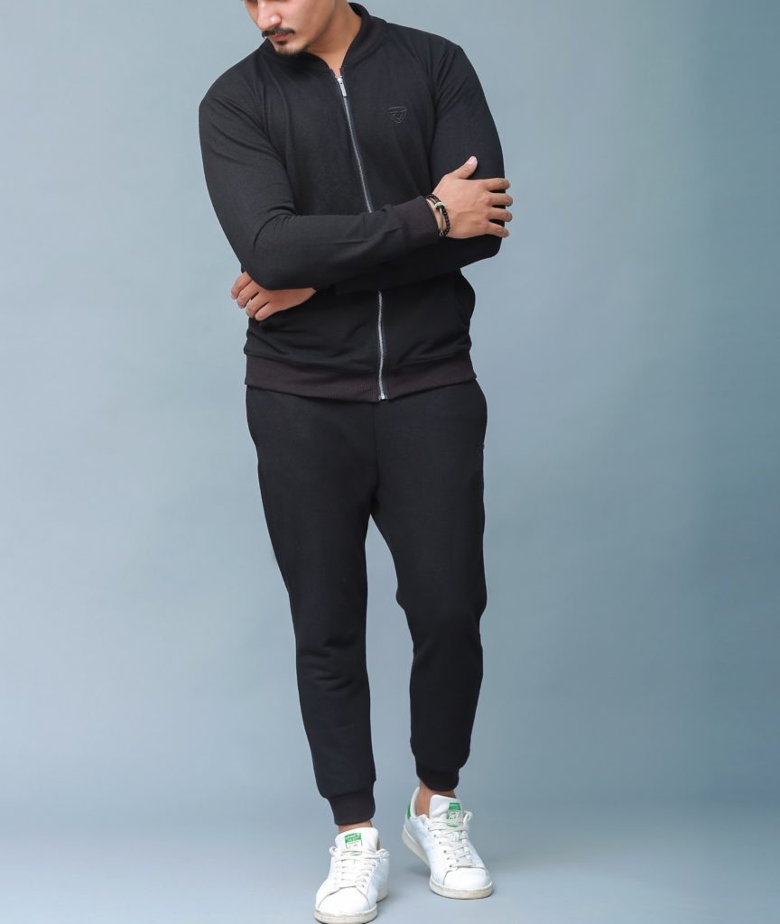 MEN'S BLACK TRACKSUIT MEN'S BLACK TRACKSUIT Rosh.Myer